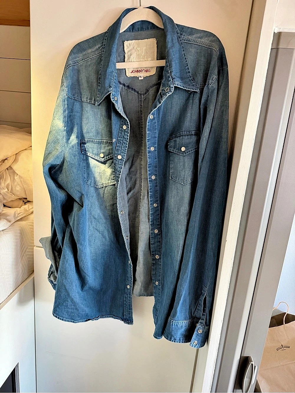Johnny Was denim western button-up shirt XL